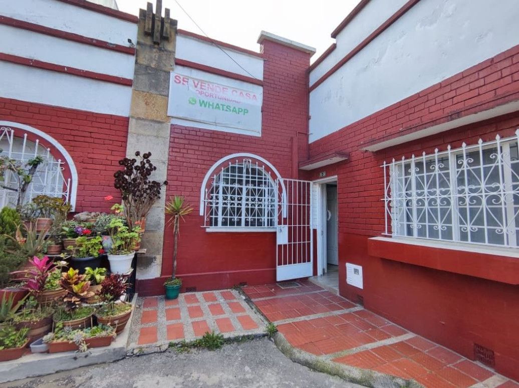 Casa de 6 alcobas en venta en Quesada, Bogotá · foto 4 de 19