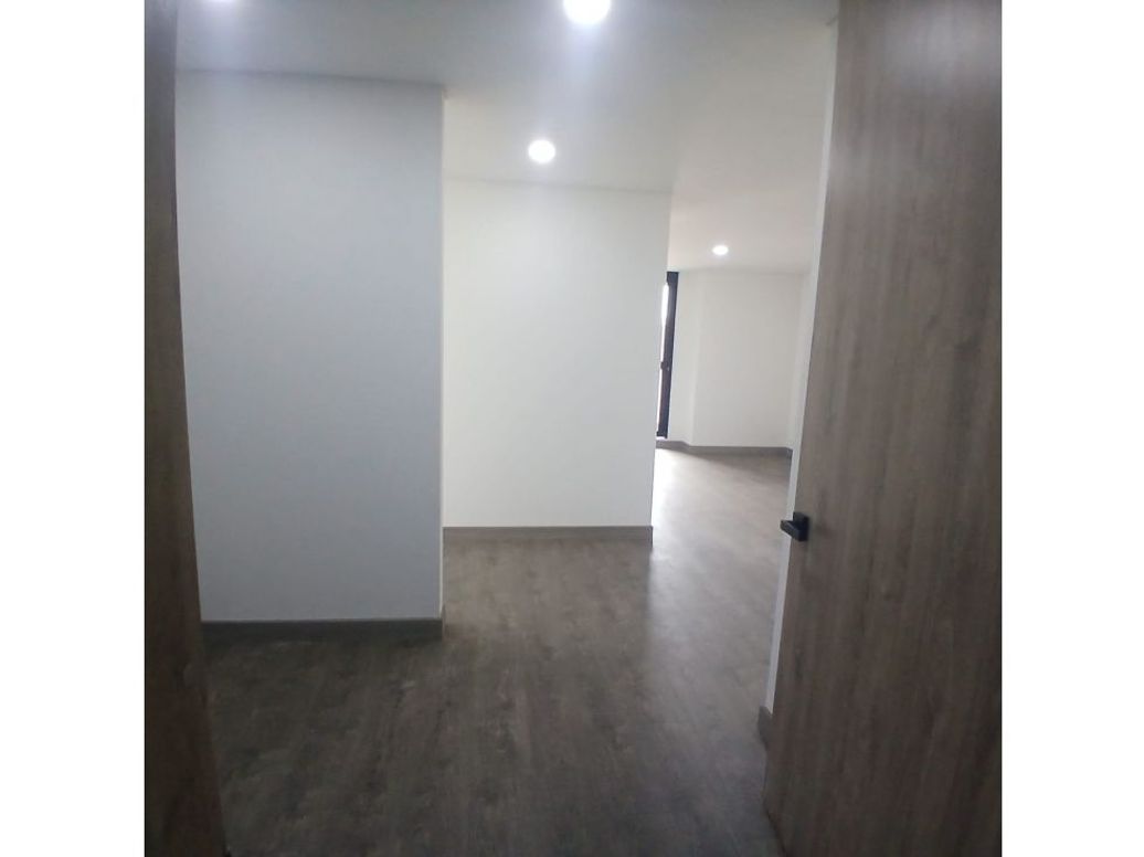 Apartamento de 3 alcobas en venta en Teusaquillo, Bogotá, 125 m² · foto 5 de 20