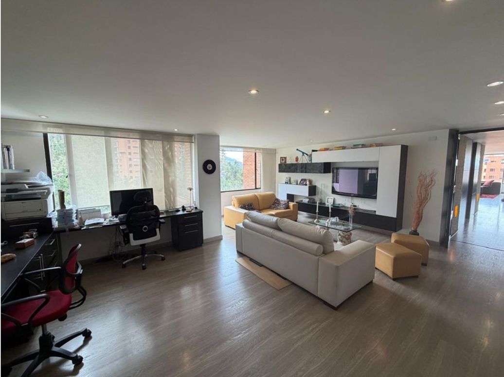 Apartamento de 5 alcobas en venta en Usaquén, Bogotá, 440 m² · foto 19 de 20
