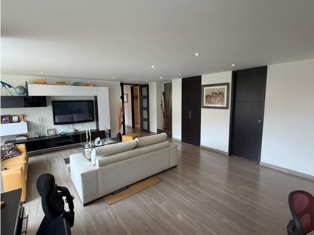 Apartamento de 5 alcobas en venta en Usaquén, Bogotá, 440 m² · foto 13 de 20