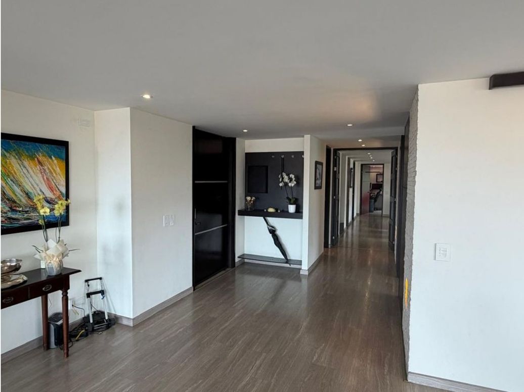 Apartamento de 5 alcobas en venta en Usaquén, Bogotá, 440 m² · foto 3 de 20