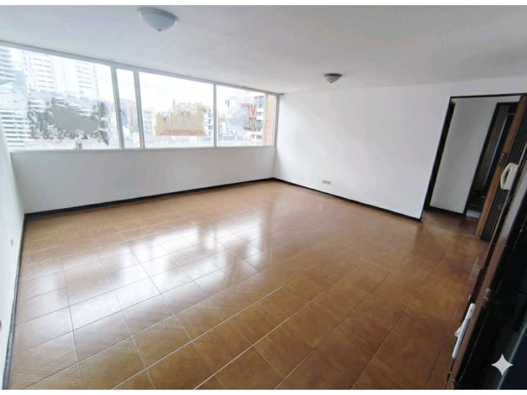 Apartamento de 2 alcobas en venta en Chapinero, Bogotá, 95 m² · foto 2 de 20