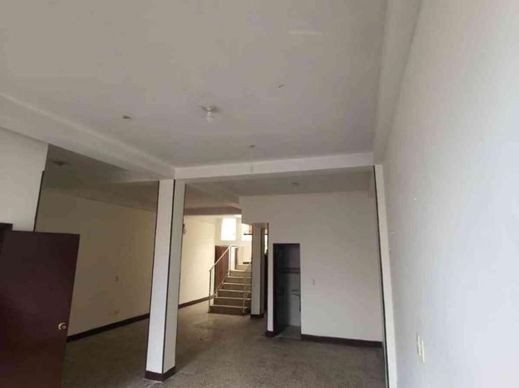Casa de 7 alcobas en venta en Las Flores, Bogotá, 119 m² · foto 4 de 20