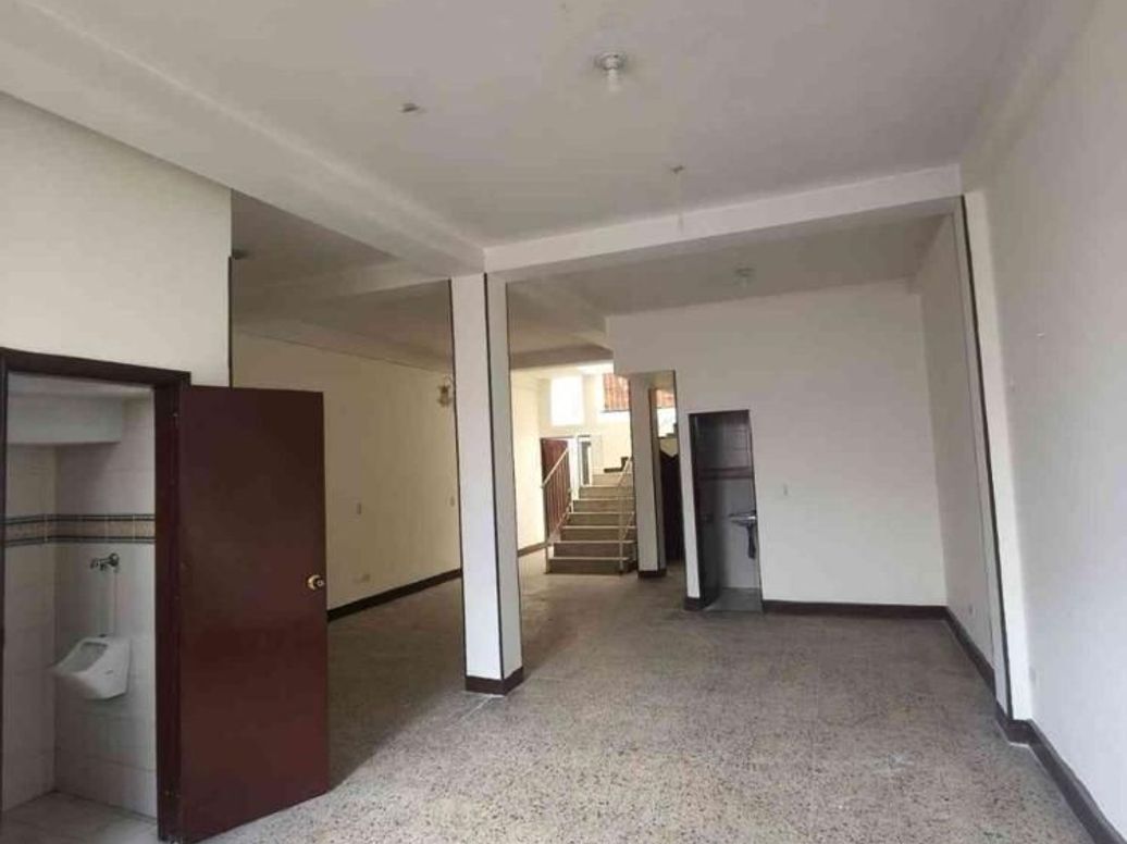 Casa de 7 alcobas en venta en Las Flores, Bogotá, 119 m² · foto 3 de 20