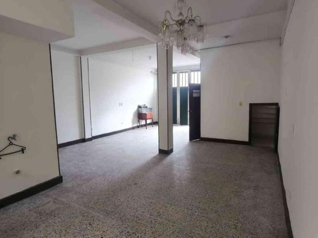Casa de 7 alcobas en venta en Las Flores, Bogotá, 119 m² · foto 10 de 20