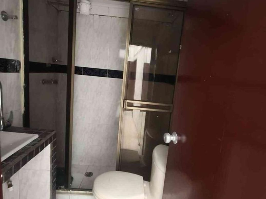 Casa de 7 alcobas en venta en Las Flores, Bogotá, 119 m² · foto 16 de 20