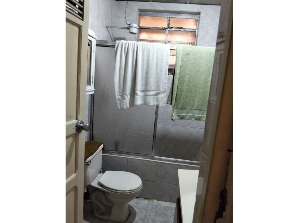 Casa de 3 alcobas en venta en Santander, Bogotá, 308 m² · foto 5 de 9