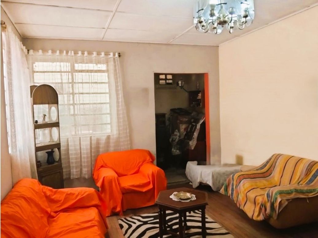 Casa de 3 alcobas en venta en Santander, Bogotá, 308 m² · foto 2 de 9