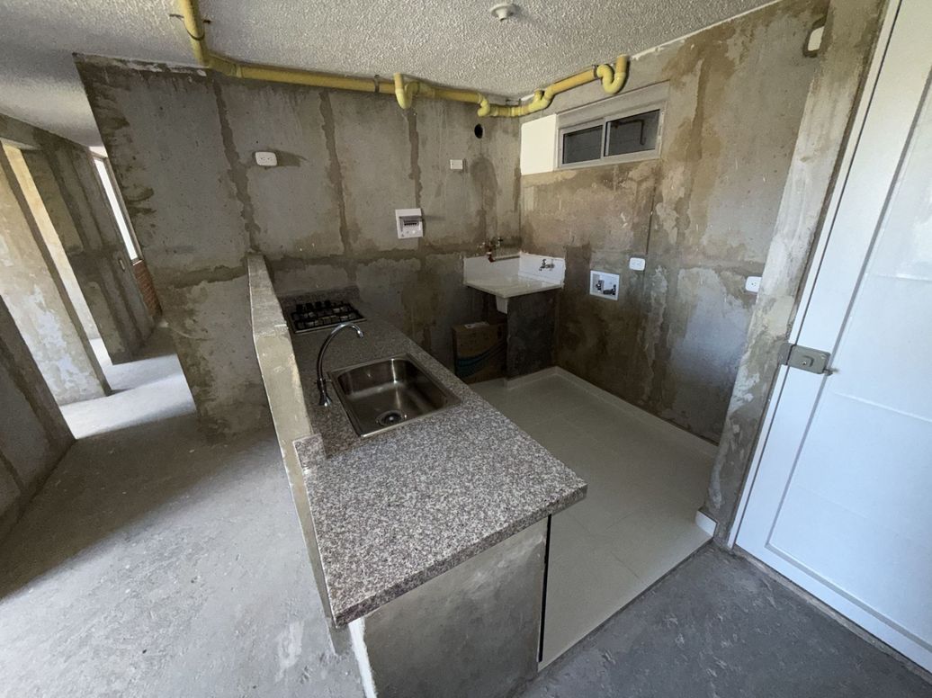 Apartamento de 3 alcobas en venta en Las Lomas, Bogotá, 46 m² · foto 4 de 6