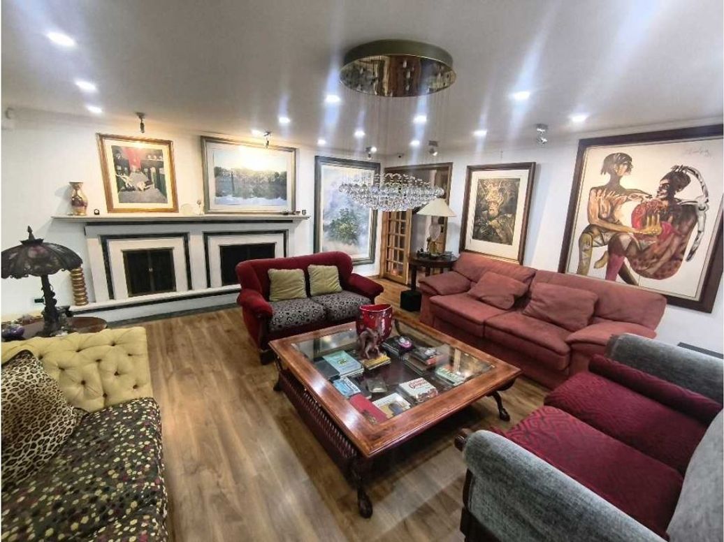 Apartamento de 4 alcobas en venta en Los Rosales, Bogotá, 284 m² · foto 5 de 20