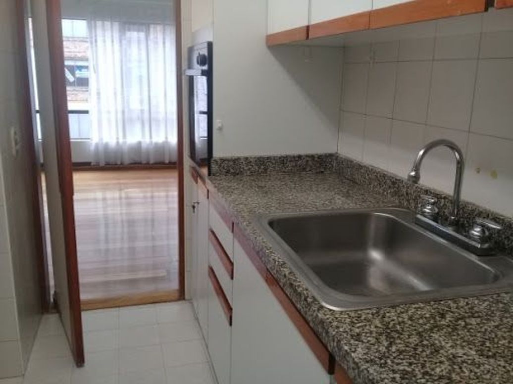 Apartamento de 2 alcobas en venta en Country Club, Bogotá, 90 m² · foto 11 de 15