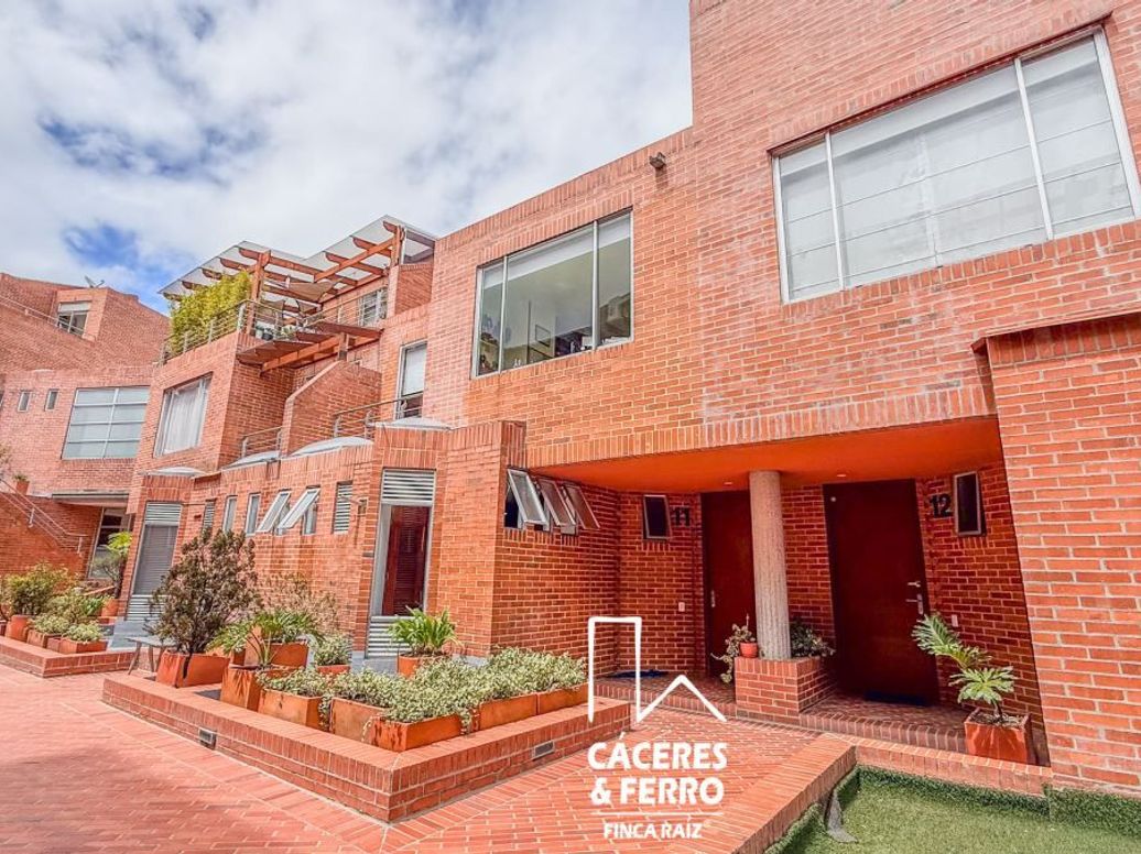 Casa de 4 alcobas en venta en Bosque De Pinos, Bogotá, 226 m² · foto 2 de 20