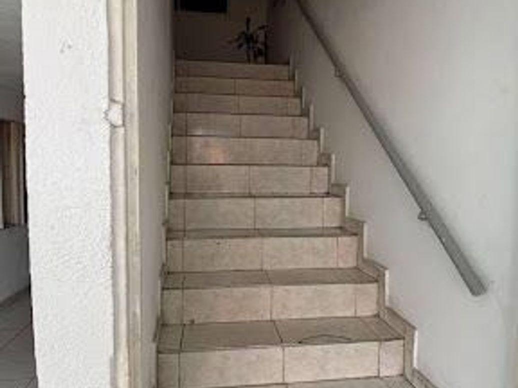 Casa de 11 alcobas en venta en El Muelle, Bogotá, 240 m² · foto 18 de 20