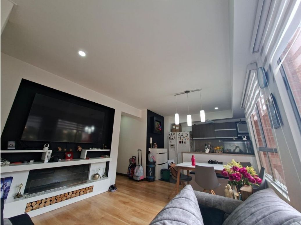 Apartamento de 3 alcobas en venta en San Antonio, Bogotá, 66 m² · foto 4 de 14