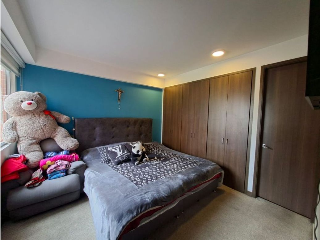 Apartamento de 3 alcobas en venta en San Antonio, Bogotá, 66 m² · foto 3 de 14