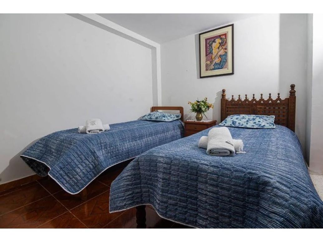 Casa de 9 alcobas en venta en Normandía, Bogotá, 480 m² · foto 8 de 17