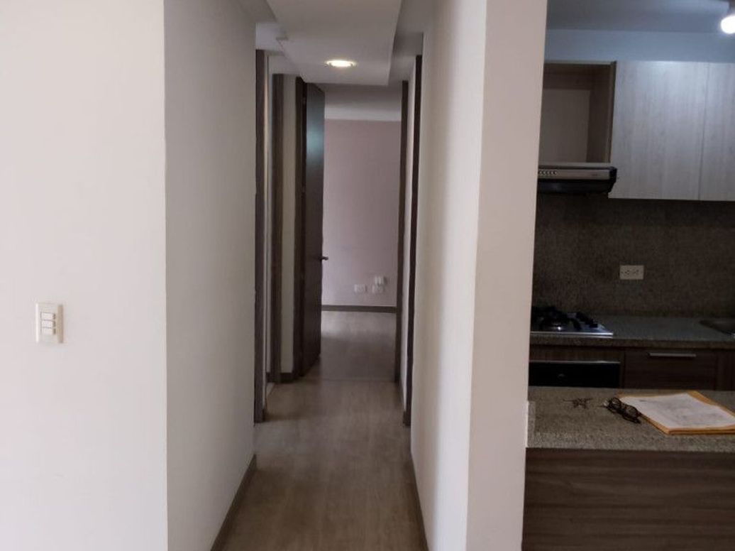 Apartamento de 3 alcobas en venta en La Igualdad, Bogotá, 70 m² · foto 4 de 11