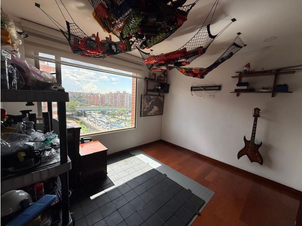 Apartamento de 4 alcobas en venta en Fontibón, Bogotá, 211 m² · foto 11 de 20