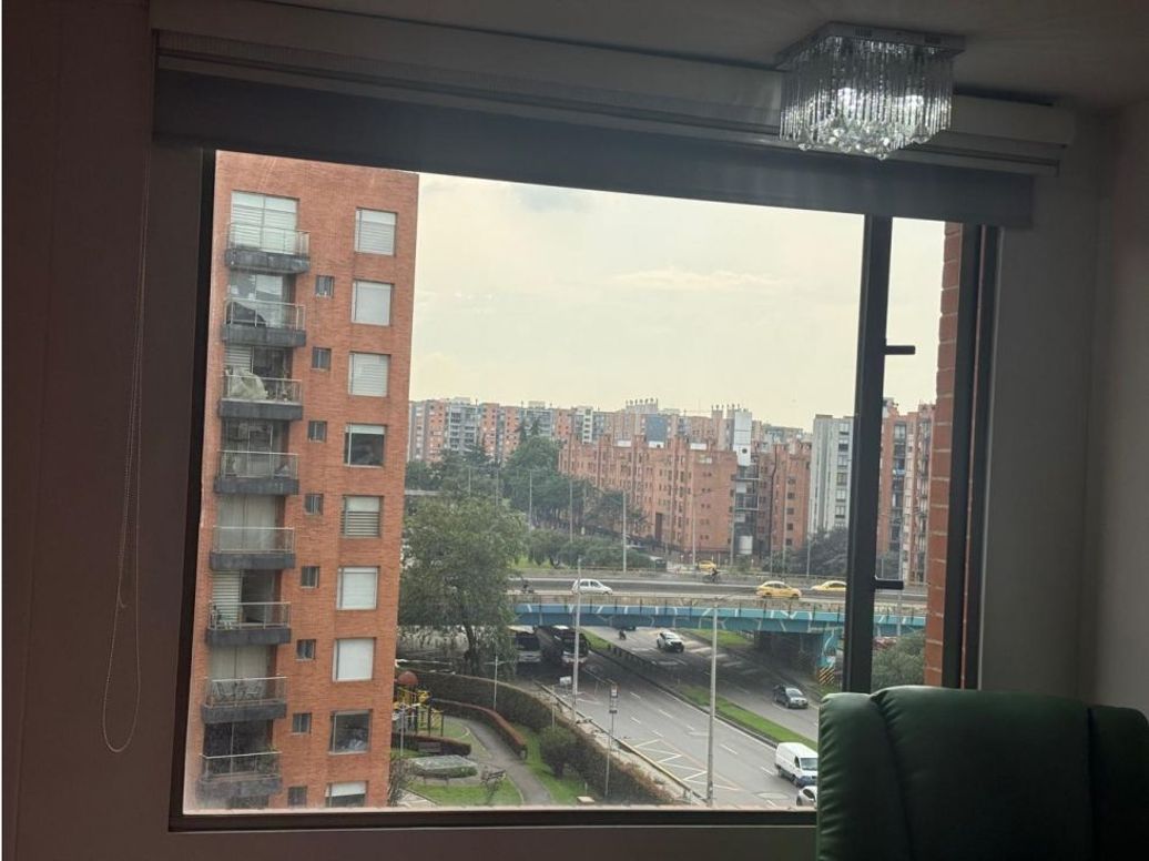 Apartamento de 4 alcobas en venta en Fontibón, Bogotá, 211 m² · foto 18 de 20