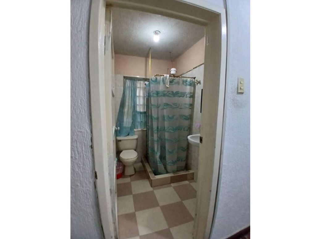 Casa de 7 alcobas en venta en Santa Isabel, Bogotá, 225 m² · foto 11 de 20