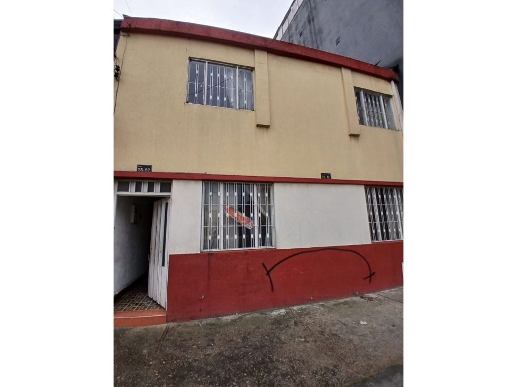Casa de 7 alcobas en venta en Santa Isabel, Bogotá, 225 m² · foto 19 de 20