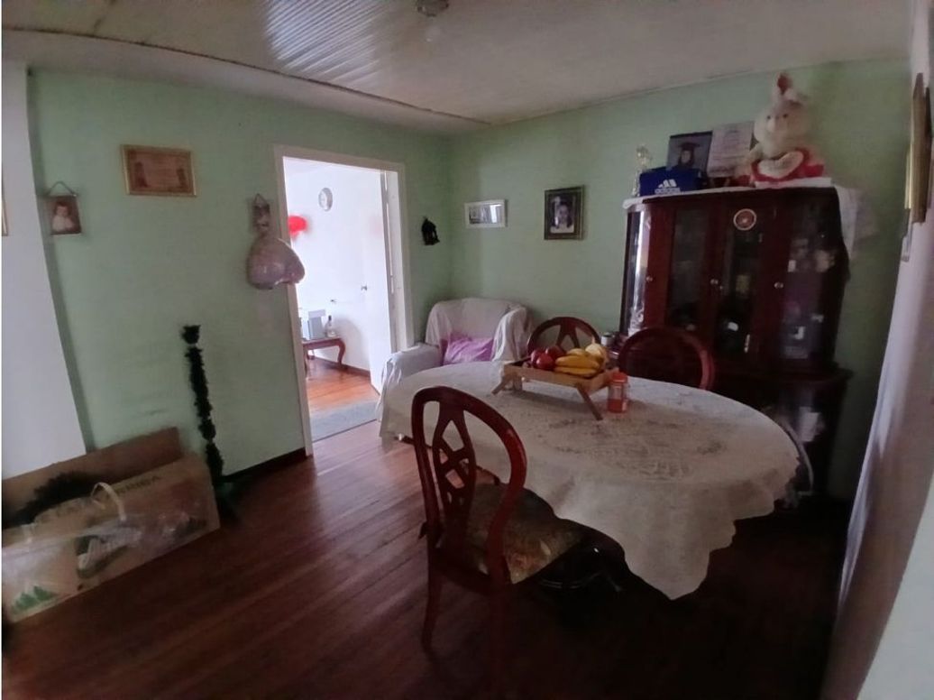 Casa de 7 alcobas en venta en Santa Isabel, Bogotá, 225 m² · foto 3 de 20