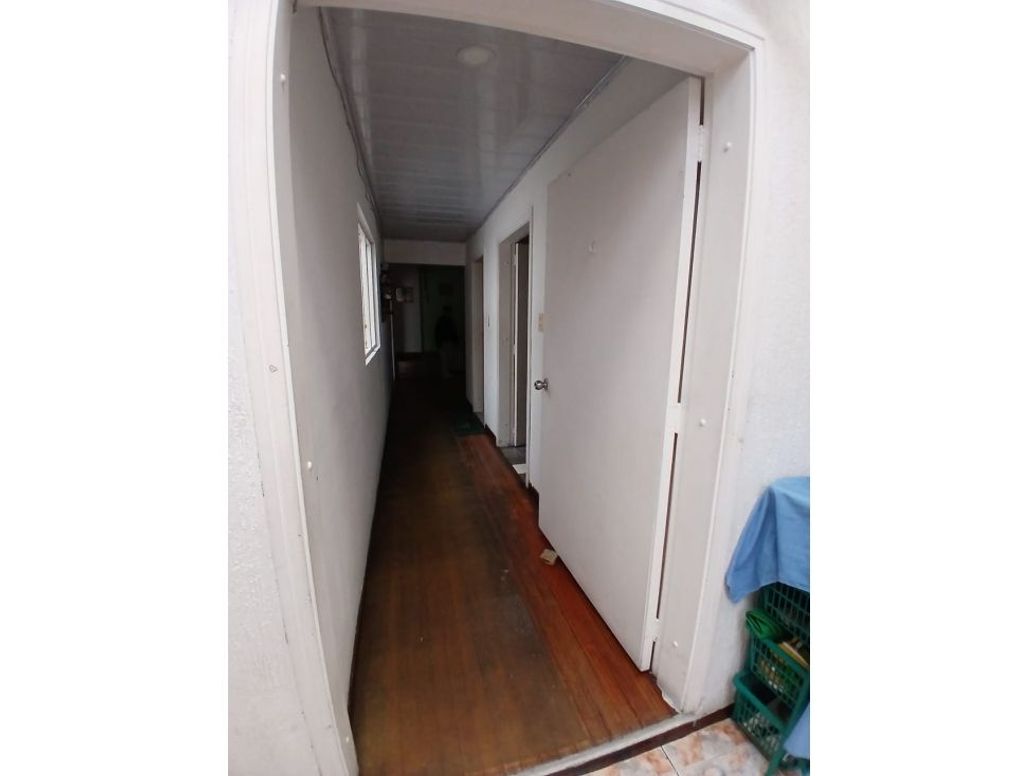 Casa de 7 alcobas en venta en Santa Isabel, Bogotá, 225 m² · foto 5 de 20