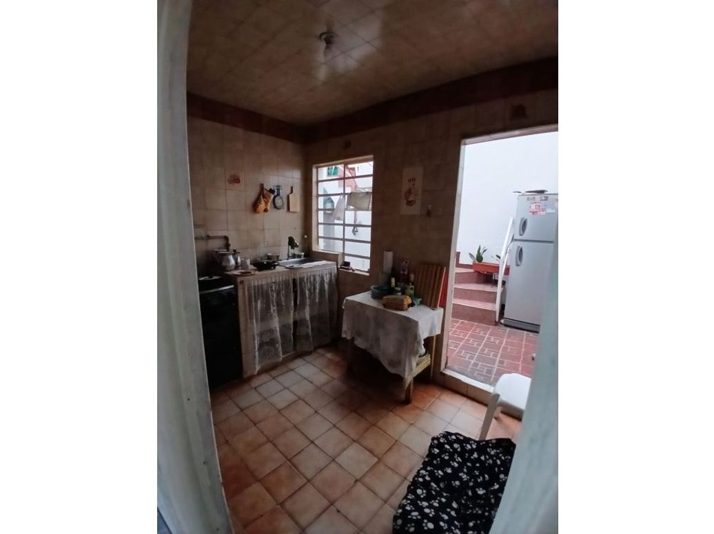 Casa de 7 alcobas en venta en Santa Isabel, Bogotá, 225 m² · foto 13 de 20