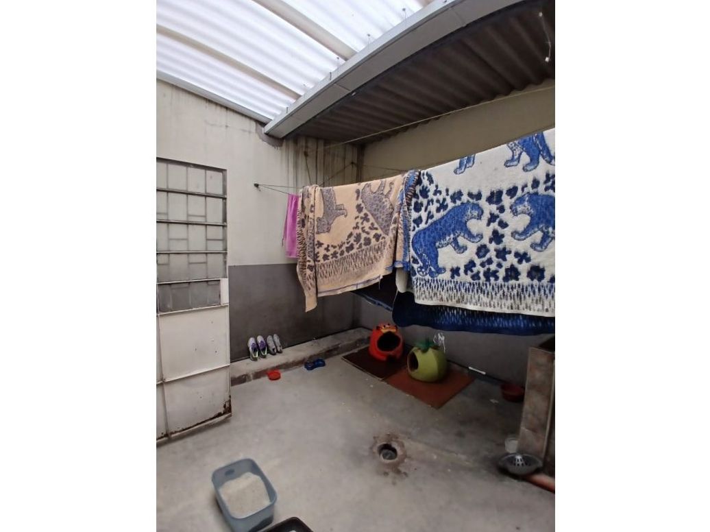 Casa de 7 alcobas en venta en Santa Isabel, Bogotá, 225 m² · foto 17 de 20