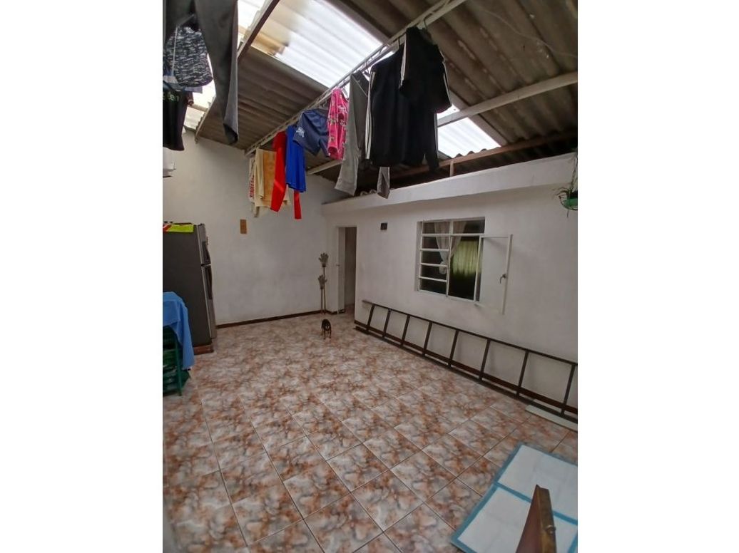 Casa de 7 alcobas en venta en Santa Isabel, Bogotá, 225 m² · foto 7 de 20
