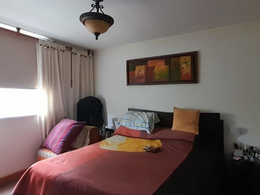 Casa de 5 alcobas en venta en Las Américas, Bogotá, 147 m² · foto 10 de 16
