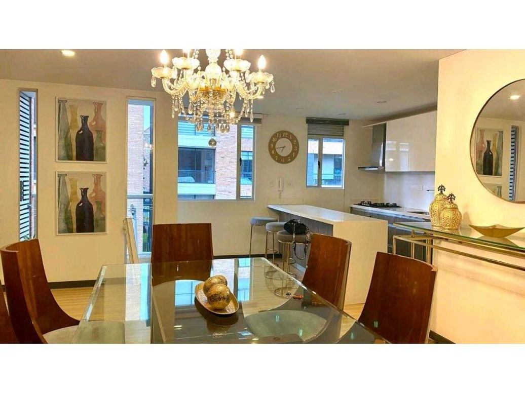 Apartamento de 2 alcobas en venta en Bella Suiza, Bogotá, 113 m² · foto 2 de 9