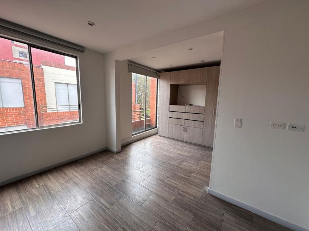 Casa de 3 alcobas en venta en Senderos Del Salitre, Bogotá, 110 m² · foto 3 de 10