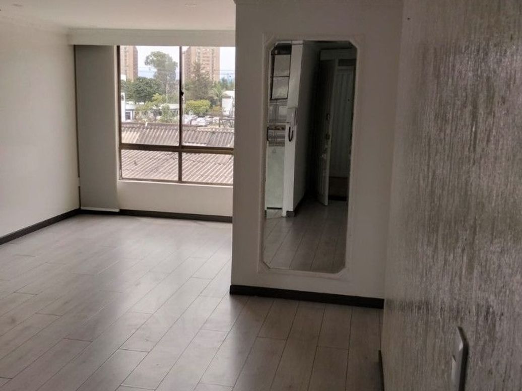 Apartamento de 3 alcobas en venta en Santa Cecilia, Bogotá, 52 m² · foto 3 de 16