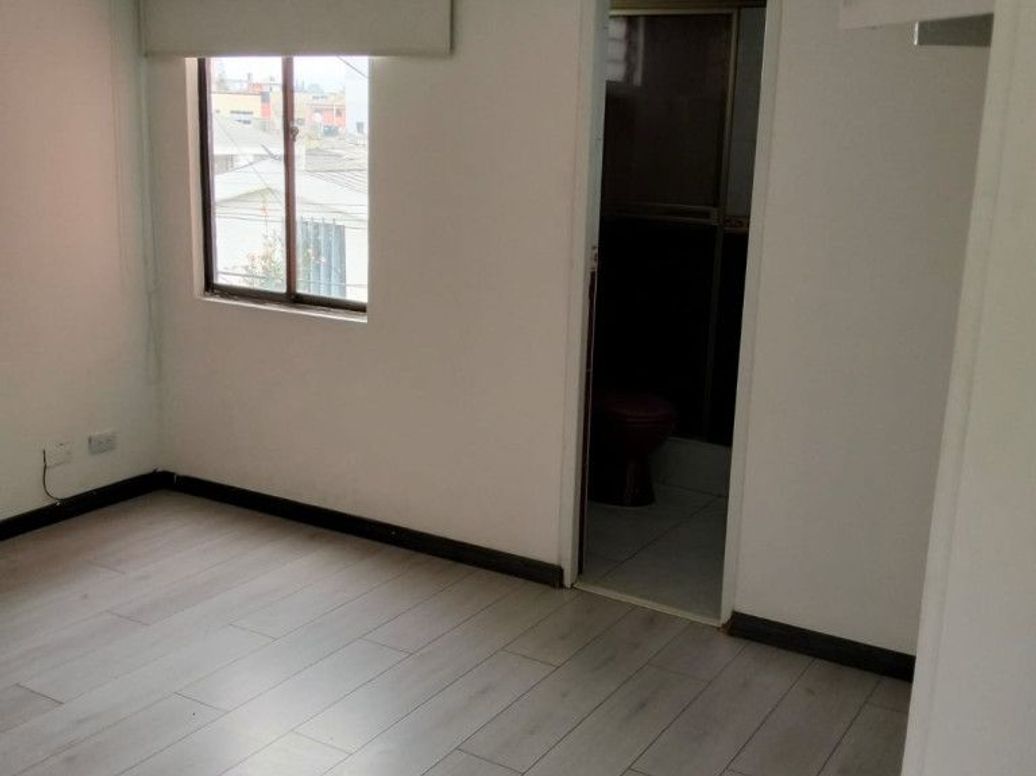 Apartamento de 3 alcobas en venta en Santa Cecilia, Bogotá, 52 m² · foto 4 de 16