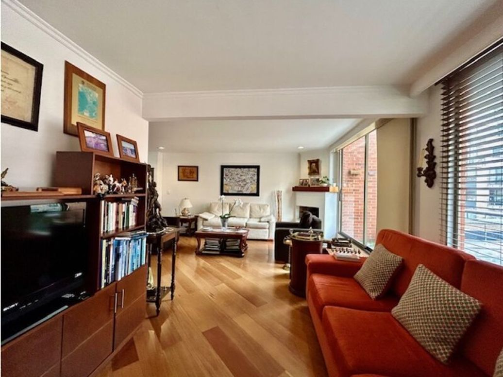 Apartamento de 3 alcobas en venta en Rincon Del Chicó, Bogotá, 148 m² · foto 9 de 20