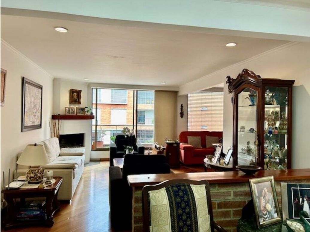 Apartamento de 3 alcobas en venta en Rincon Del Chicó, Bogotá, 148 m² · foto 3 de 20