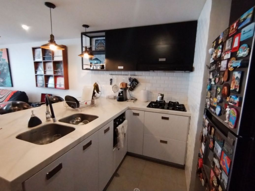 Apartamento de 2 alcobas en venta en Ub. Delicias Del Carmen, Bogotá, 83 m² · foto 7 de 12