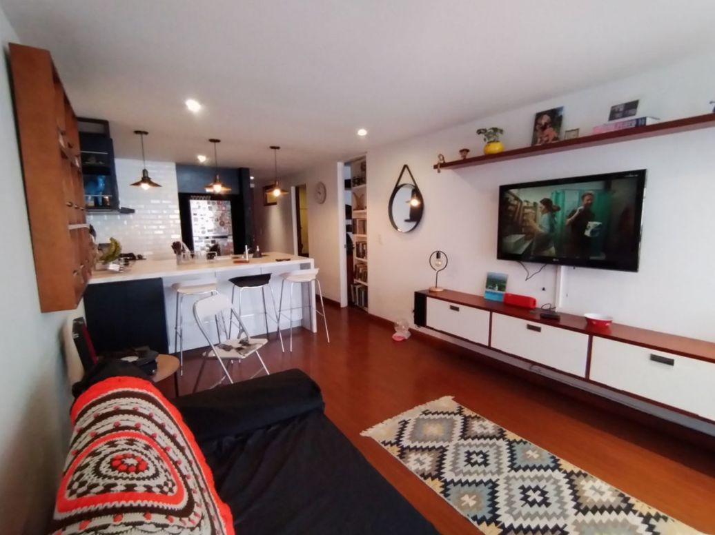 Apartamento de 2 alcobas en venta en Ub. Delicias Del Carmen, Bogotá, 83 m² · foto 2 de 12
