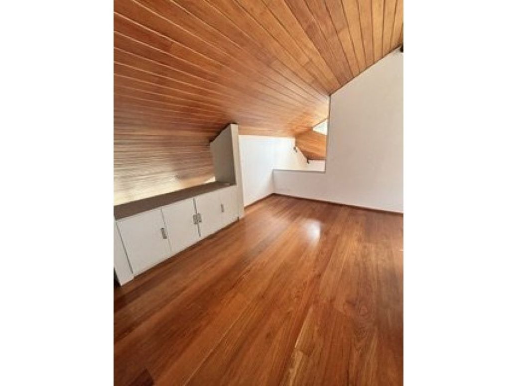 Apartamento de 2 alcobas en arriendo en Rosales Bajo, Bogotá, 328 m² · foto 3 de 17