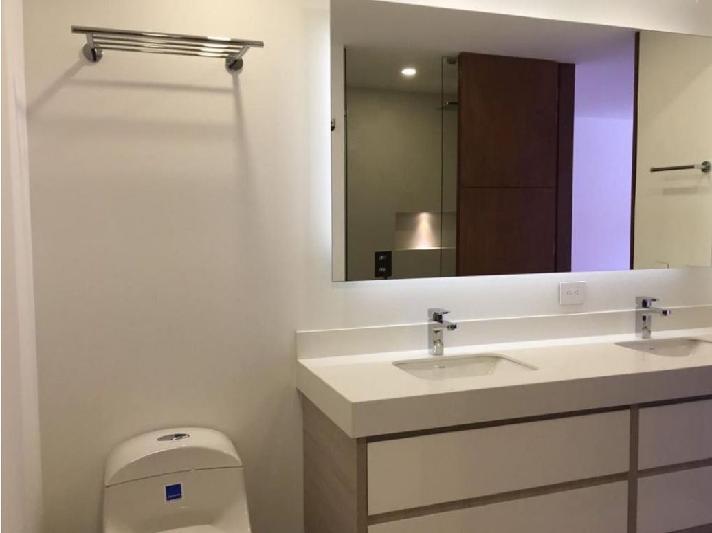 Apartamento de 3 alcobas en venta en La Cabrera, Bogotá, 255 m² · foto 10 de 13