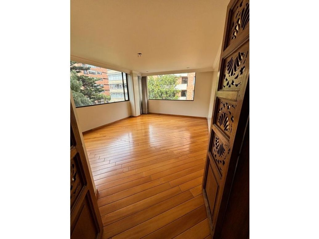 Apartamento de 3 alcobas en venta en Rosales Bajo, Bogotá, 180 m² · foto 4 de 20