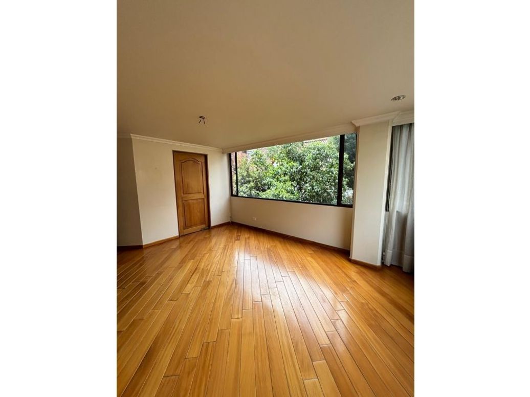 Apartamento de 3 alcobas en venta en Rosales Bajo, Bogotá, 180 m² · foto 3 de 20