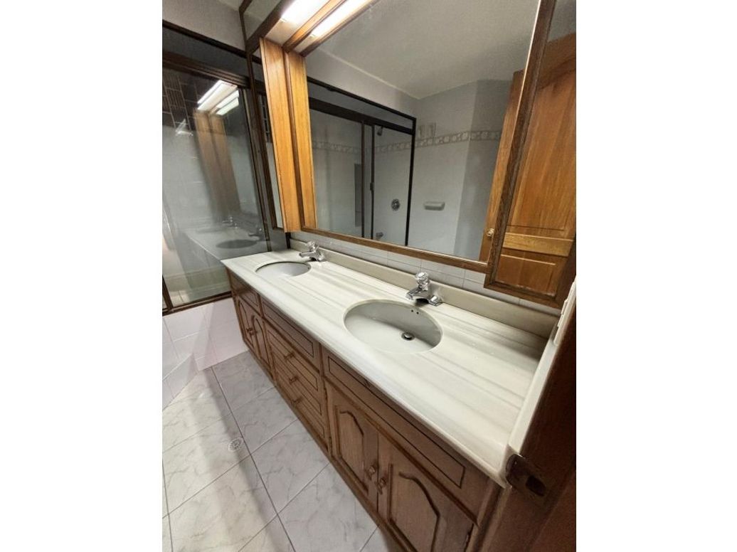 Apartamento de 3 alcobas en venta en Rosales Bajo, Bogotá, 180 m² · foto 17 de 20