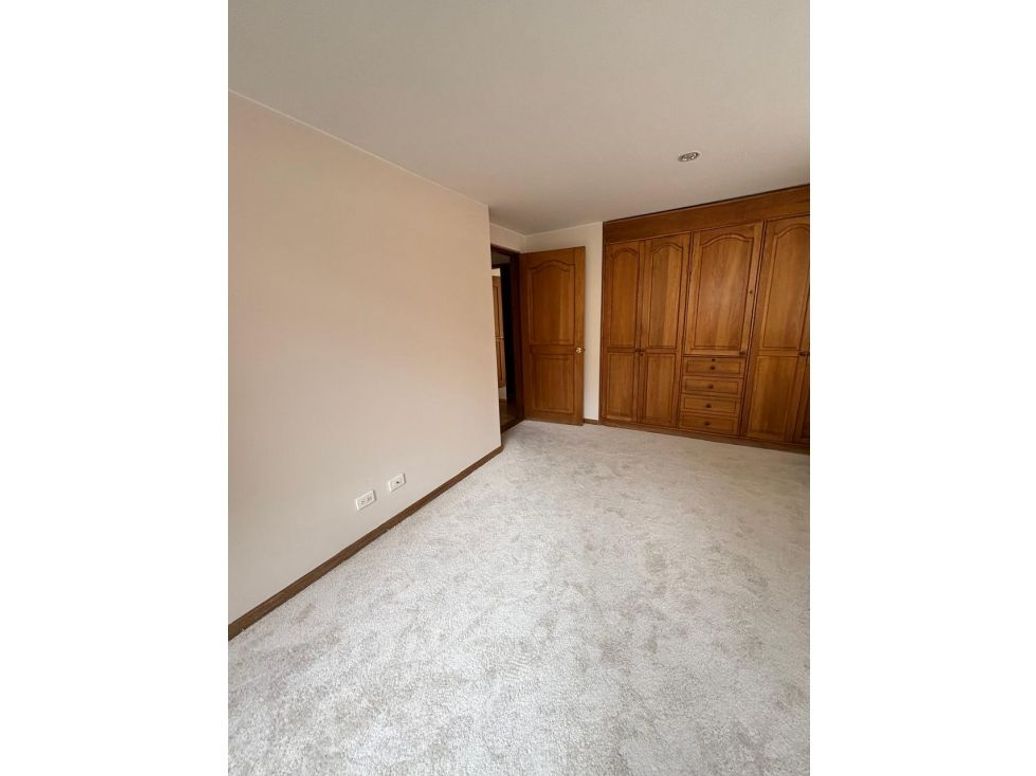 Apartamento de 3 alcobas en venta en Rosales Bajo, Bogotá, 180 m² · foto 15 de 20
