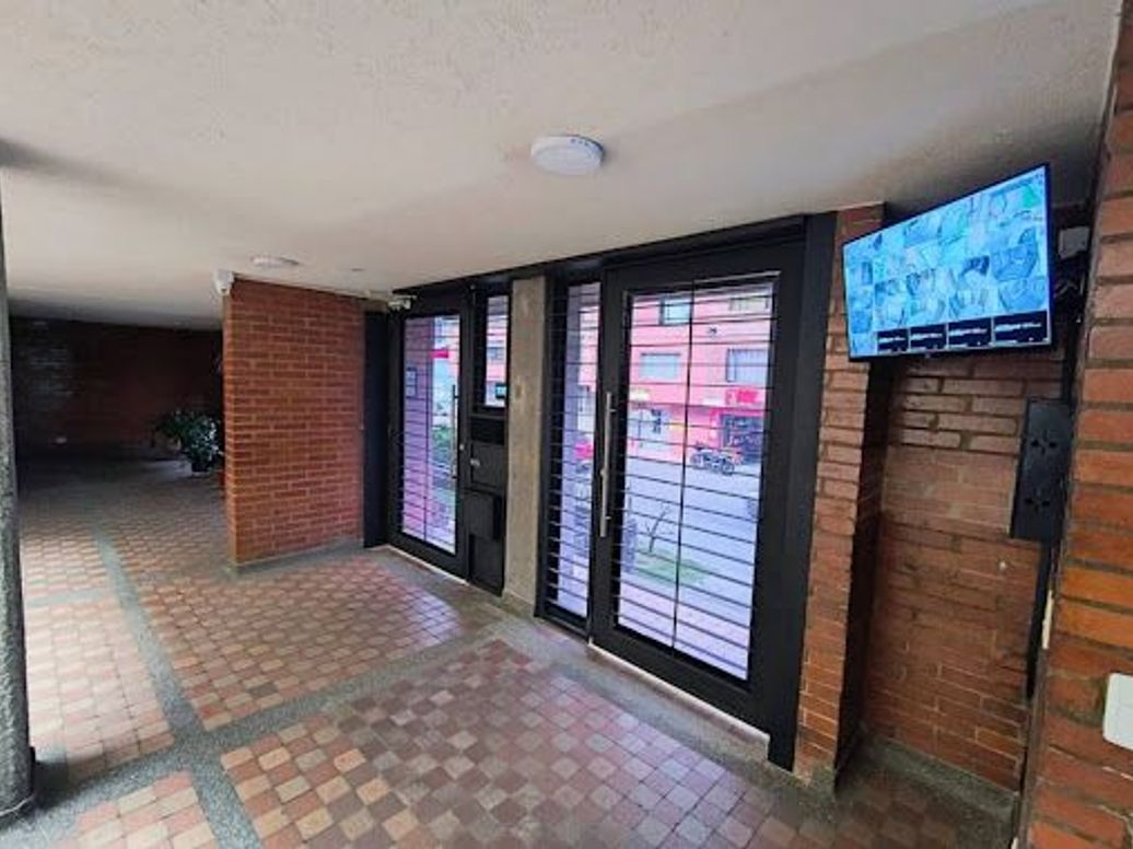 Apartamento de 3 alcobas en venta en La Floresta Norte, Bogotá, 62 m² · foto 3 de 20