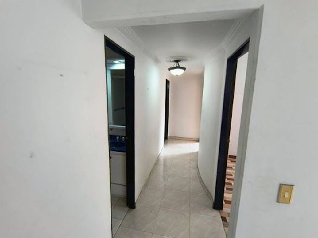 Apartamento de 3 alcobas en venta en La Floresta Norte, Bogotá, 62 m² · foto 13 de 20