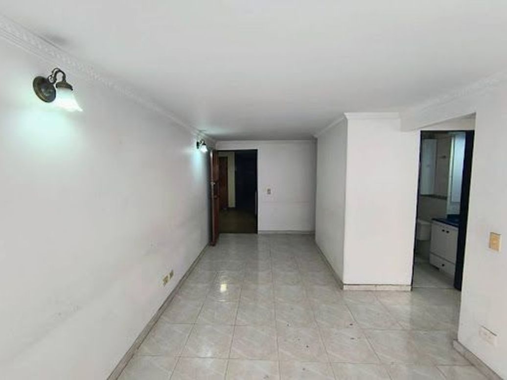 Apartamento de 3 alcobas en venta en La Floresta Norte, Bogotá, 62 m² · foto 9 de 20