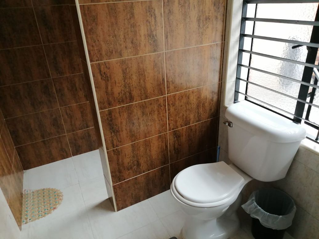 Casa de 6 alcobas en venta en Banco Central, Bogotá, 210 m² · foto 6 de 20