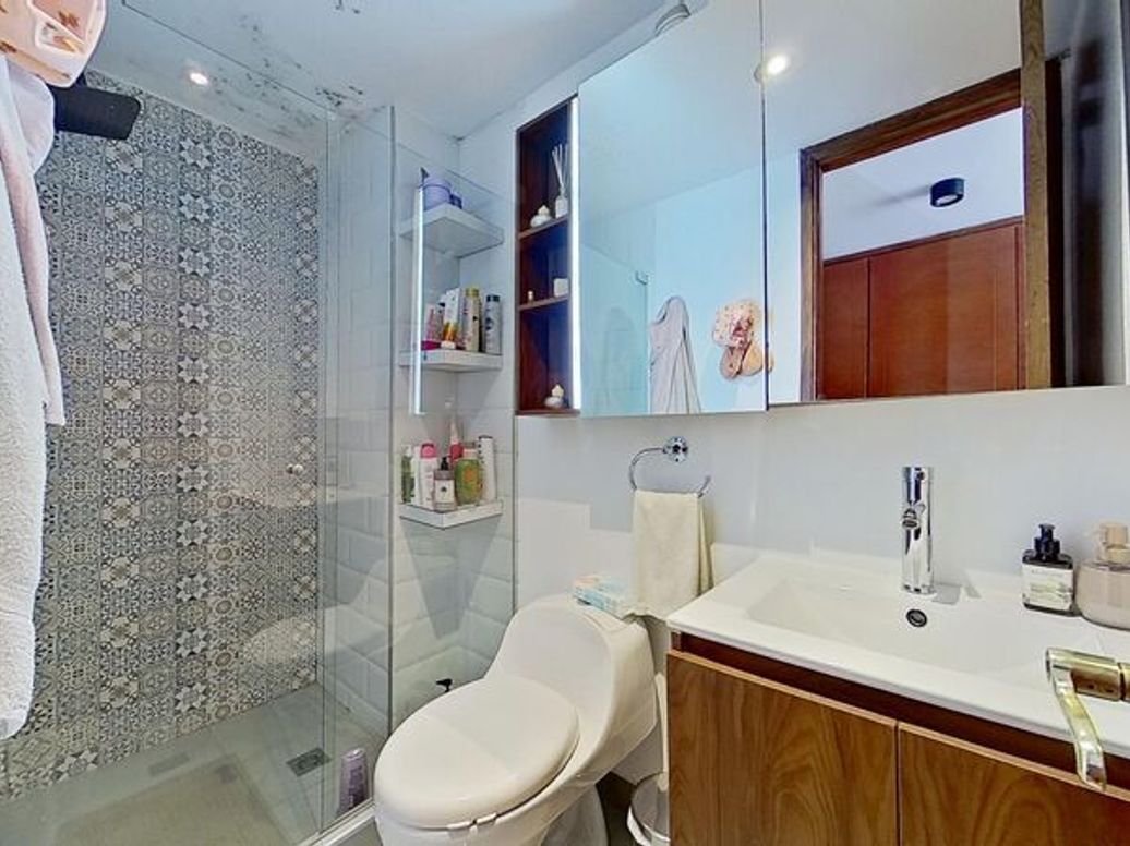Apartamento de 2 alcobas en venta en Santa Barbara Central, Bogotá, 75 m² · foto 10 de 14